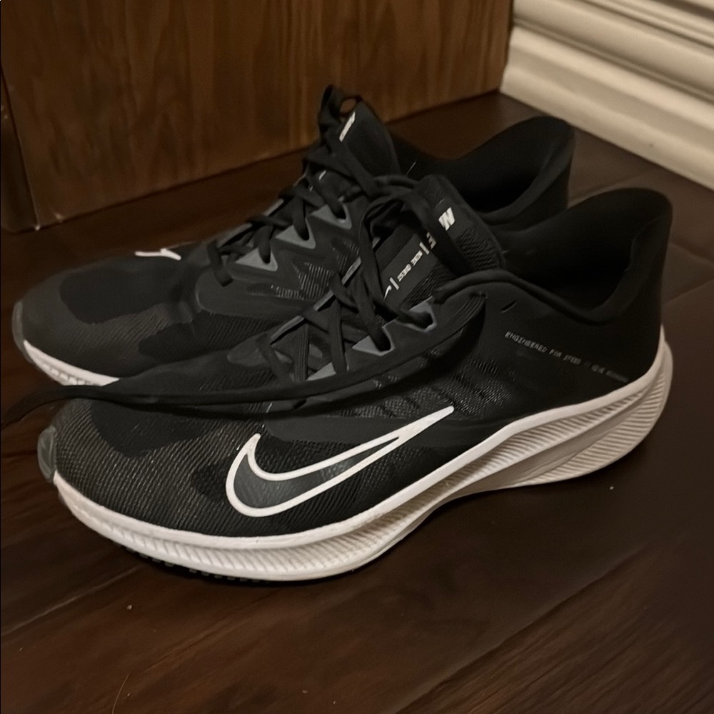Nike Quest running shoes